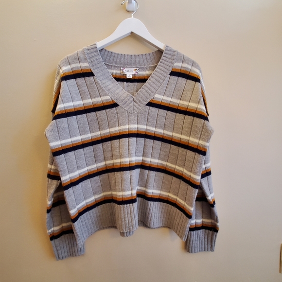 Pinkrose v neck sweater with stripes, medium, great to wear with shirts layered - Picture 4 of 7